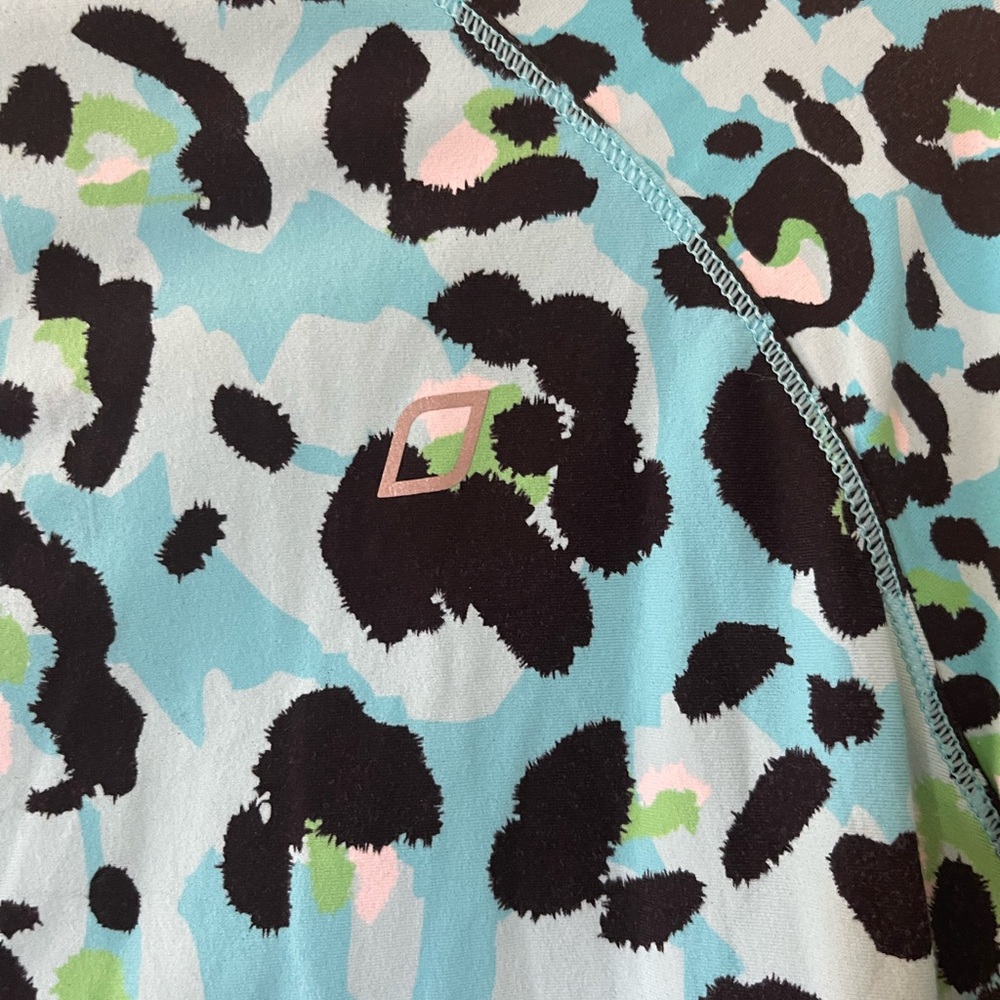 Lorna Jane Turquoise and black leopard print zip up - Picture 4 of 6